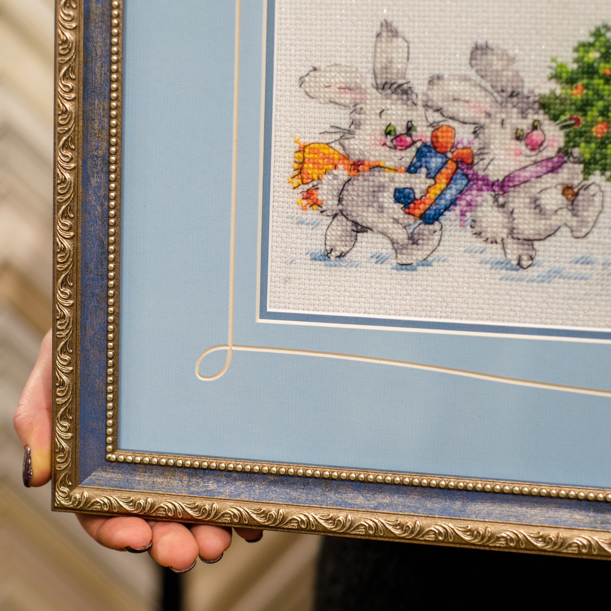 Паспарту с фигурной V-канавкой